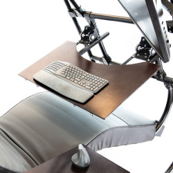 Keyboard table can be mounted in 2 ways: facing the cutaway or straight edge